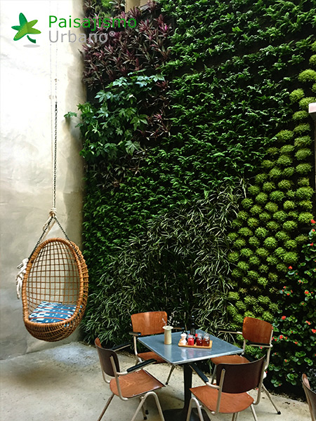 Jardín vertical Hotel Kook