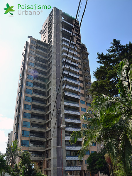 jardin vertical edificio colombia