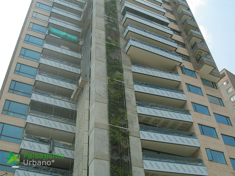 jardin vertical edificio colombia