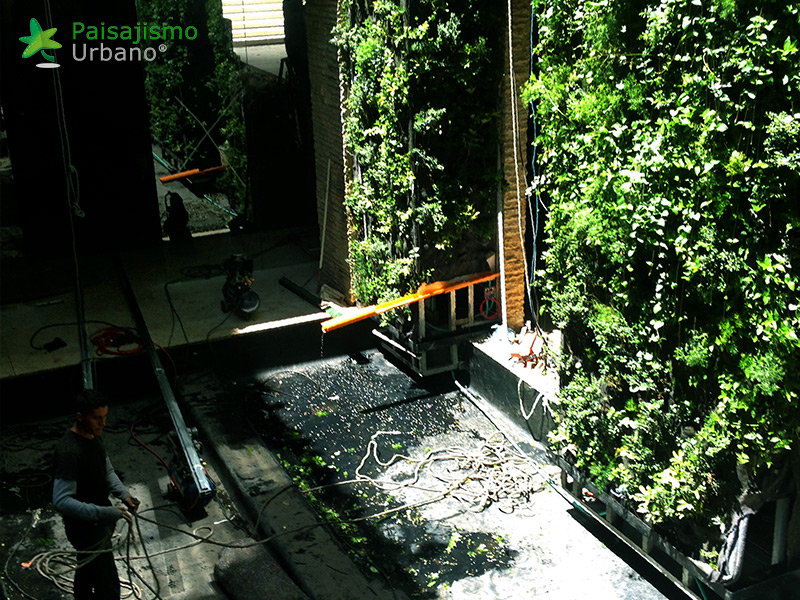 jardín vertical edificio santalaia