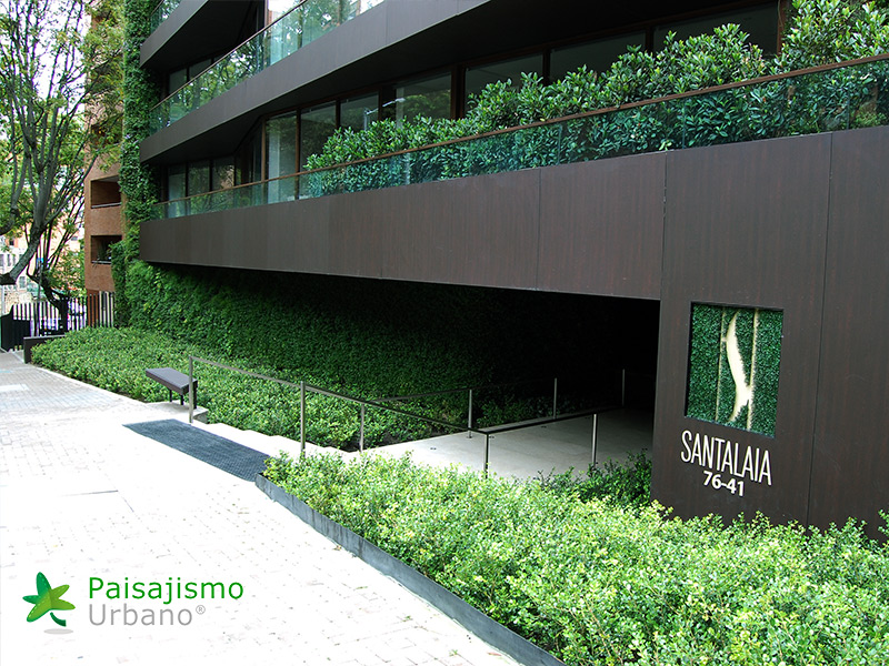 jardín vertical edificio santalaia
