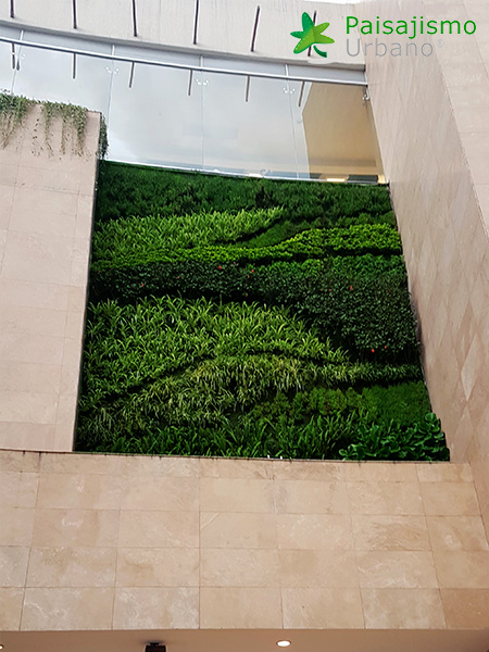 jardin vertical quito ecuador
