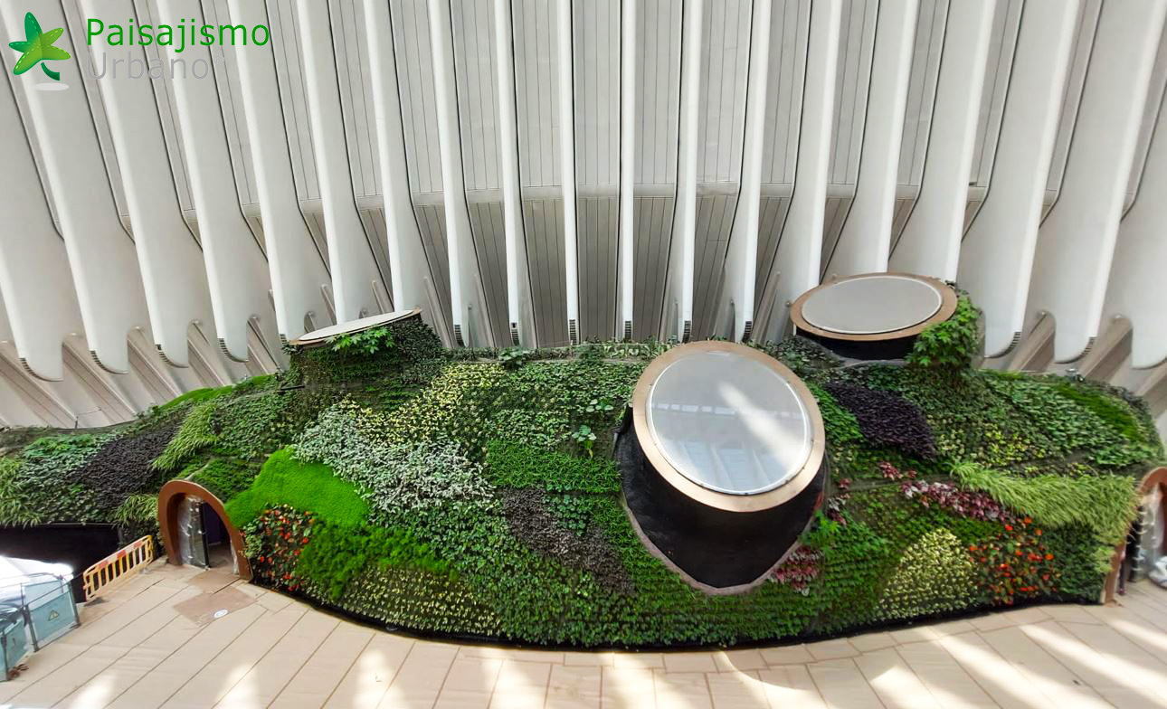 Jardín vertical interior más grande Europa
