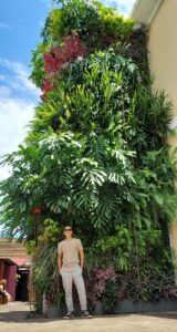 La técnica del botánico español Ignacio Solano viaja a Isla Reunión 1 Paisajismo Urbano German Leguizamon crea un jardin vertical en la Isla de la Reunión