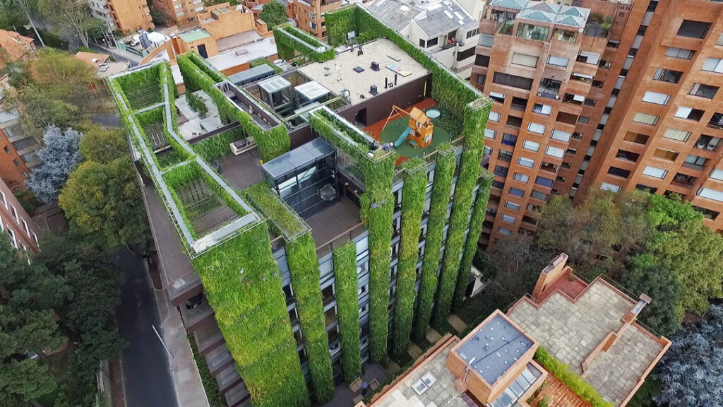 Un español bate todos los récords mundiales en sistemas verdes 3 Paisajismo Urbano jardin vertical mas grande del mundo